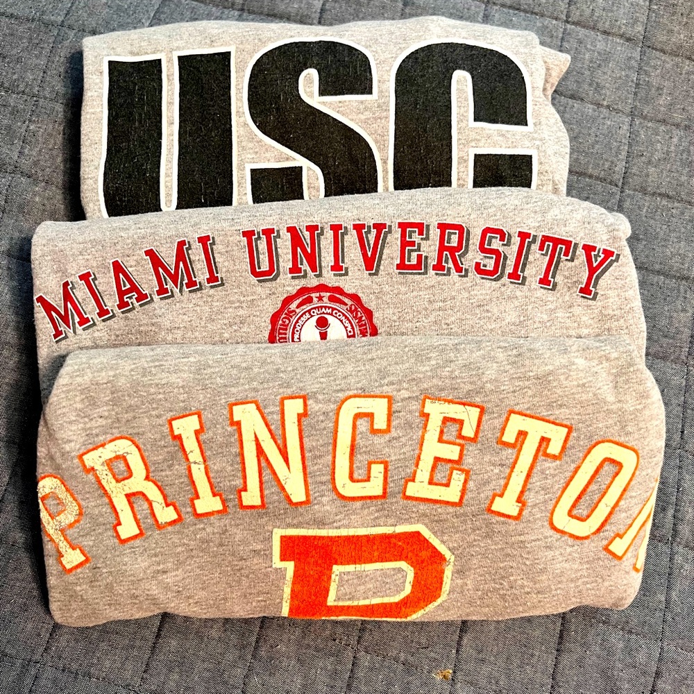 T-shirt Bundle. Misc colleges size Large